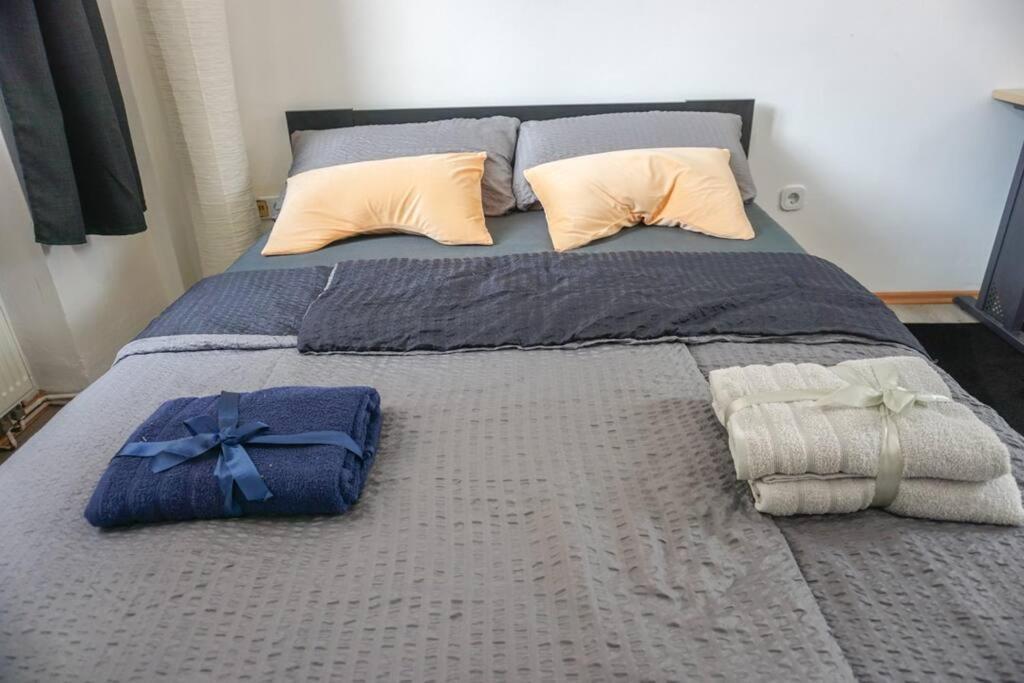 Apartment In Wuppertal - Charmante 3-Zimmer-Oase Mit Kamin Und Badewanne Zewnętrze zdjęcie