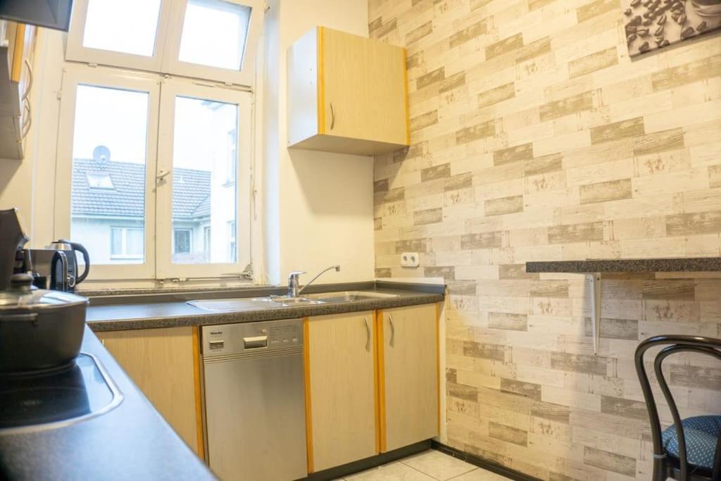 Apartment In Wuppertal - Charmante 3-Zimmer-Oase Mit Kamin Und Badewanne Zewnętrze zdjęcie