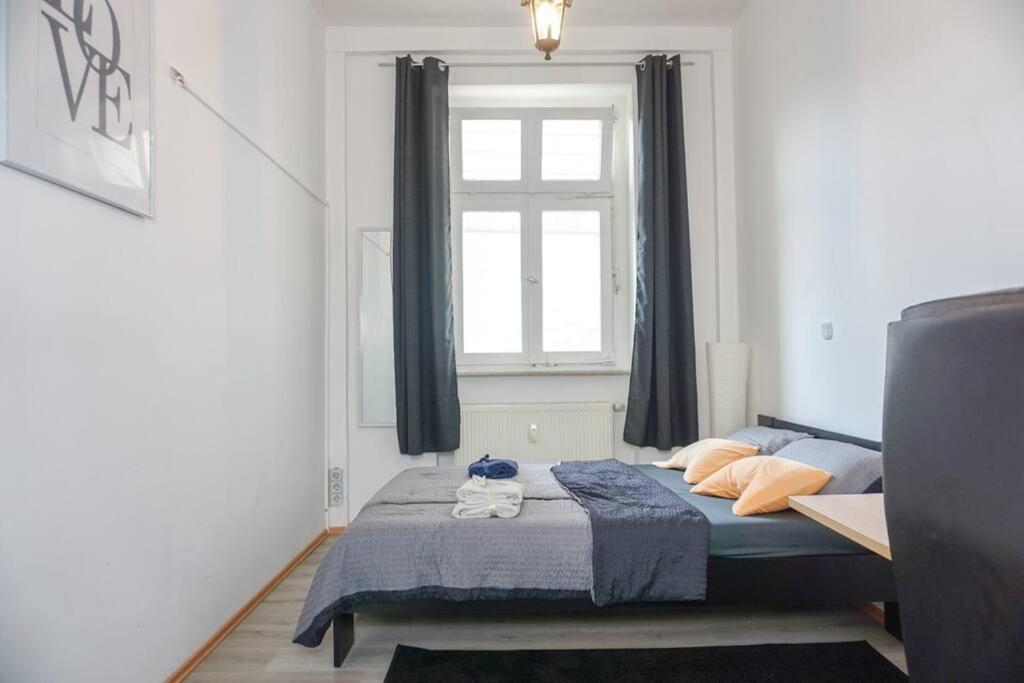 Apartment In Wuppertal - Charmante 3-Zimmer-Oase Mit Kamin Und Badewanne Zewnętrze zdjęcie