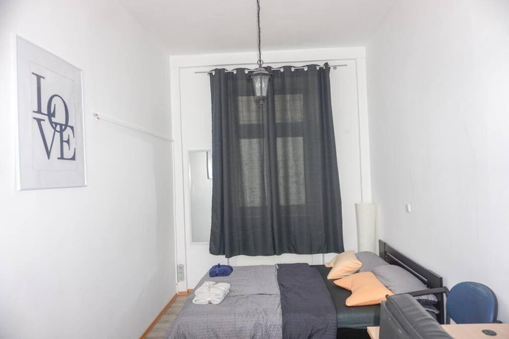 Apartment In Wuppertal - Charmante 3-Zimmer-Oase Mit Kamin Und Badewanne Zewnętrze zdjęcie