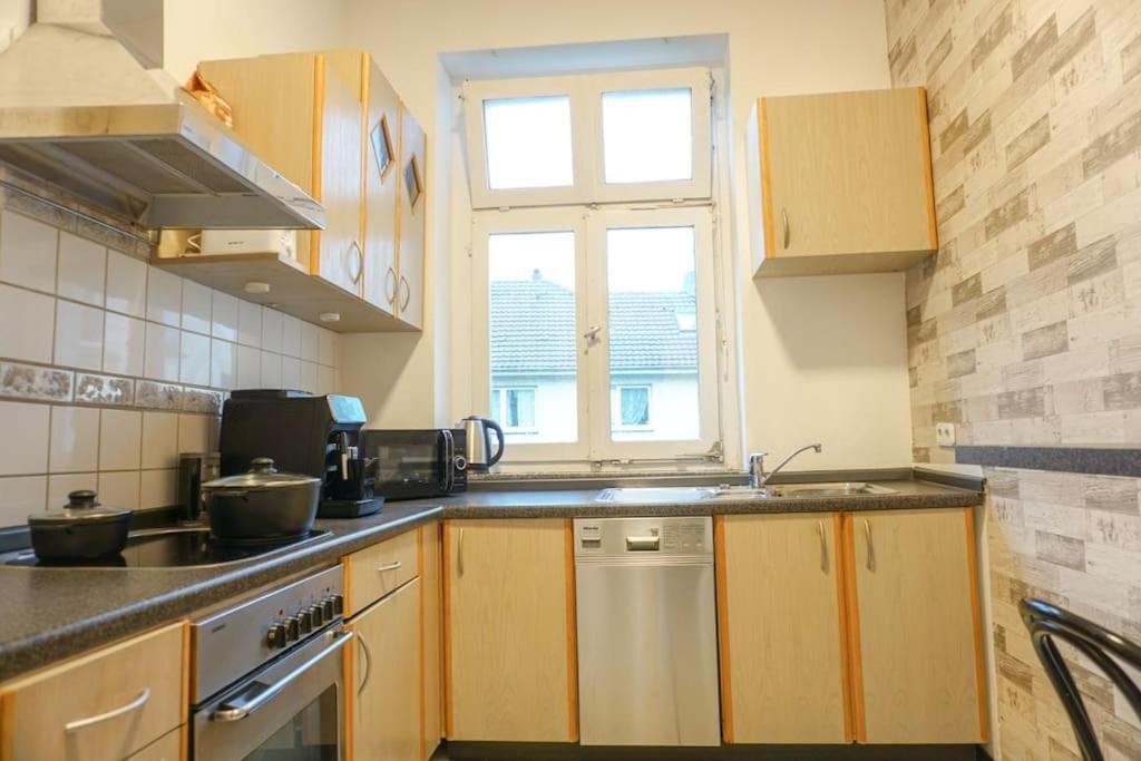 Apartment In Wuppertal - Charmante 3-Zimmer-Oase Mit Kamin Und Badewanne Zewnętrze zdjęcie