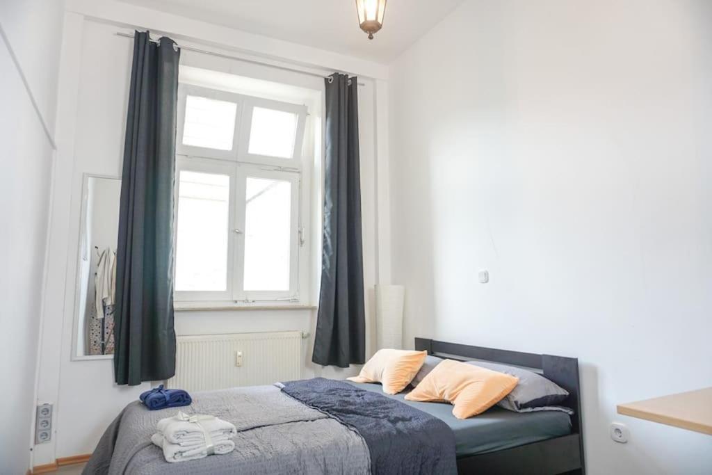 Apartment In Wuppertal - Charmante 3-Zimmer-Oase Mit Kamin Und Badewanne Zewnętrze zdjęcie